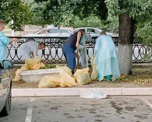 Несмотря на аномальную жару, в Брянске прошёл традиционный пятничник