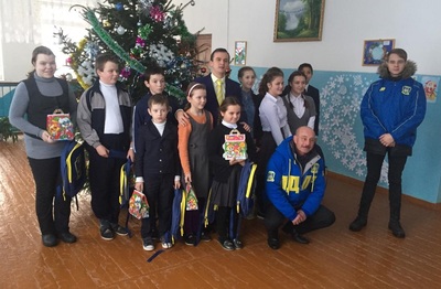 Лизогубовская школа получила подарки от ЛДПР