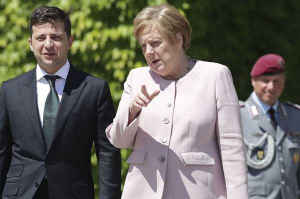 Меркель объяснила, почему ей стало плохо на встрече с Зеленским