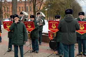 Оркестр Росгвардии дал праздничный концерт для брянских женщин