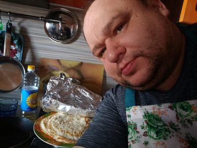 Брянский блоггер Чернов впервые в жизни испек блины