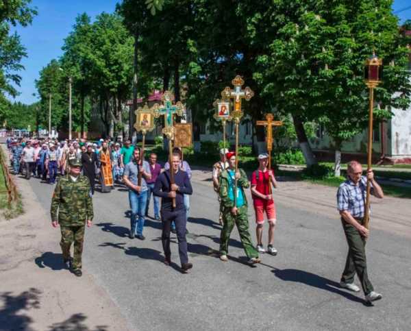 В Дятькове прошёл Крестный ход вокруг города