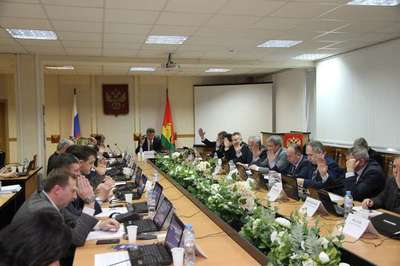 Депутаты оценят отчёт мэра Брянска Макарова о развитии города