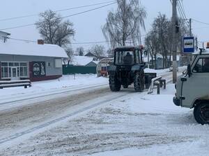 В Стародубском округе продолжается уборка снега 