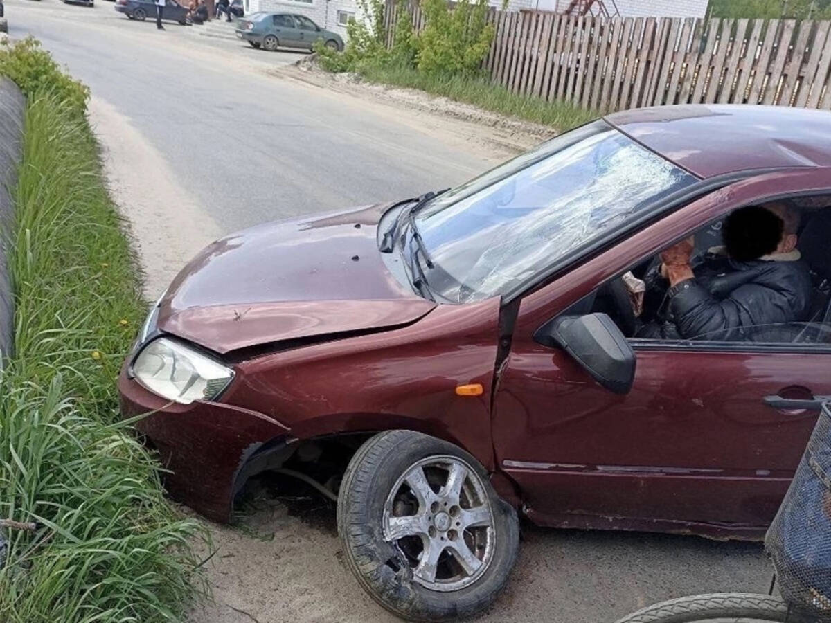 Под Брянском в Свени пьяный водитель без прав угодил в ДТП | 16.05.2024 |  Брянск - БезФормата