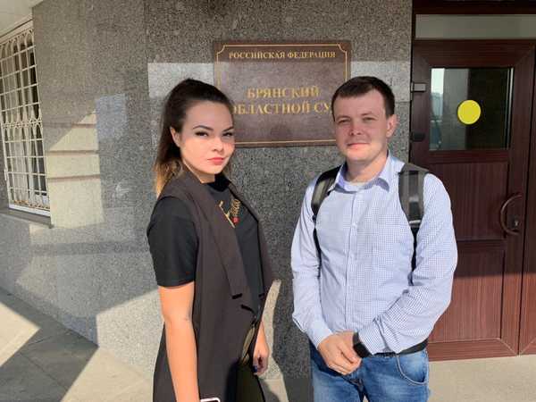 Станцевавшая на Кургане Алена Червякова пришла в суд с московским адвокатом