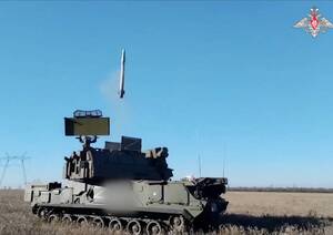 В Брянской области снаряд упал на крышу дома