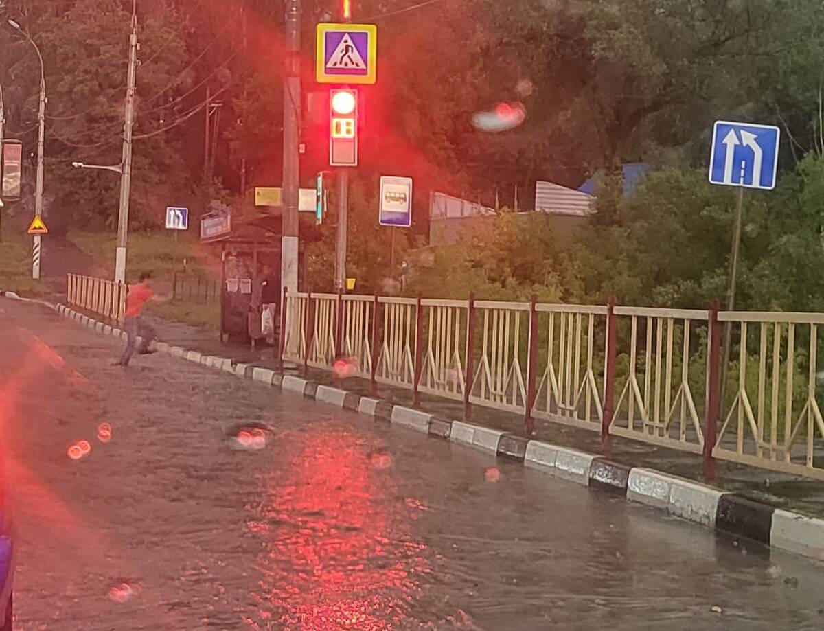 Ливень 7. Ливень фото. Ливень в городе фото. Кострома ливень. Ливень в Омске сегодня.