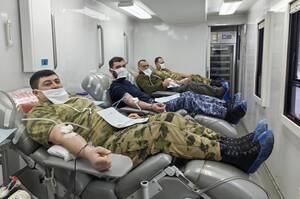 Более 50 росгвардейцев сдали кровь в Брянске в рамках акции «От сердца к сердцу»