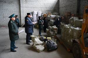 Брянские таможенники и приставы передали 12 тонн инструментов для нужд СВО
