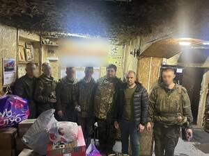 Брянский священник передал гуманитарный груз бойцам СВО