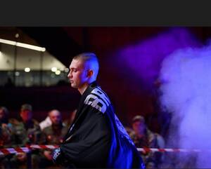 Четыре досрочных победы: брянский боец ММА Фетисов выиграл первенство ЦФО