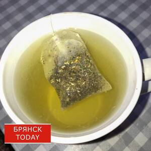 Брянцам рассказали, почему надо пить чай в жару