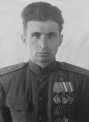 Прошло 103 года со дня рождения летчика-героя из Белых Берегов