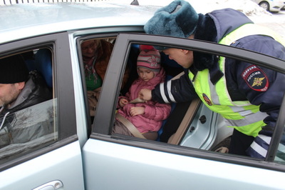 На улице Камозина в Брянске проверят водителей с детьми