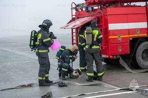 В брянском аэропорту отработали тушение горящего самолёта