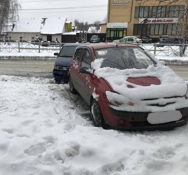 В Брянске 19-летний лихач протаранил иномарку и едва не убил пешехода