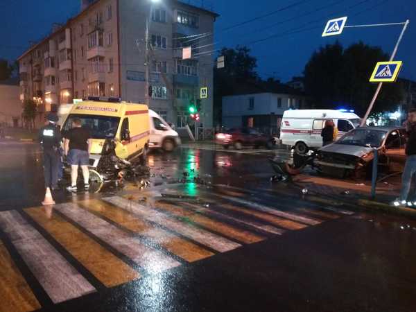 В Брянске в жутком ДТП со «скорой» пострадали три человека