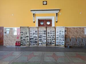 На вокзале Орджоникидзеград в Брянске открылась выставка старых фотографий