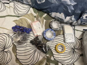 У жительницы Брянска нашли более 110 свертков с «синтетикой»