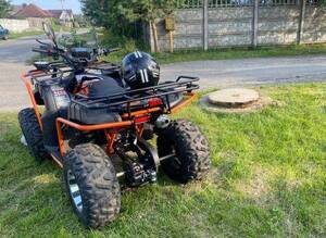 В  Брянске квадроцикл столкнулся с Volvo, есть пострадавшие