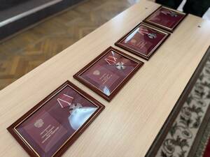 В Клинцах семьям погибших участников СВО вручили госнаграды