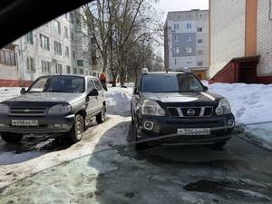 «Паркуйте своё авто у себя во дворе»: читатель рассказал про автохамов с тросом на улице Горбатова