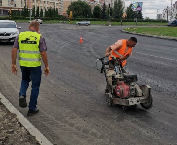 В Брянске проверят качество асфальта на автодороге по улице Крахмалева