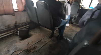 В Стародубе пассажиров возмутил грязный автобус