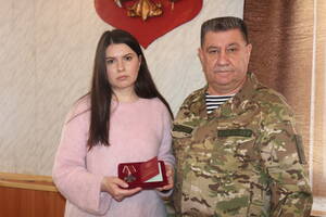 В Стародубе сестре Героя СВО передали орден Мужества 