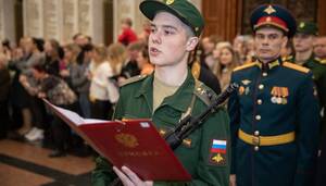 Брянские новобранцы Преображенского полка приняли присягу в Музее Победы