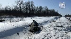 В Клинцовском районе на переезде под поезд попала легковушка: двое погибших
