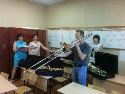 Брянская школа искусств получила от Президента новые духовые инструменты