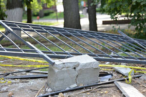 Парк Пушкина в Брянске заплатит 250 тысяч за упавший на ребёнка забор