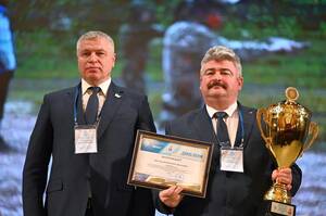 Брянское «Динамо» получило кубок за 3-е место на Спартакиаде в Москве