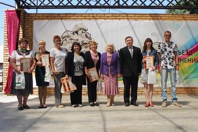 В Стародубе наградили победителей международного съезда литераторов «Листья дуба»‍
