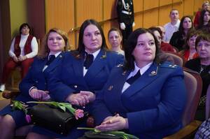 Глава региона обратился к женщинам Брянщины в преддверии праздника