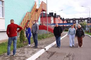 Власти пообещали решить проблемы благоустройства в детских садах Брянского района