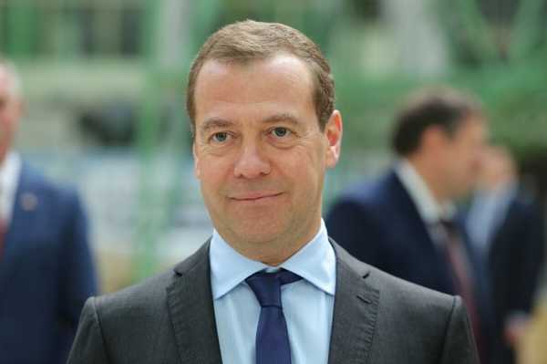 Медведев пошутил об африканской погоде в Москве