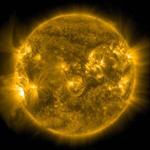 Рекордная вспышка на Солнце: метеозависимым брянцам стоит быть внимательнее