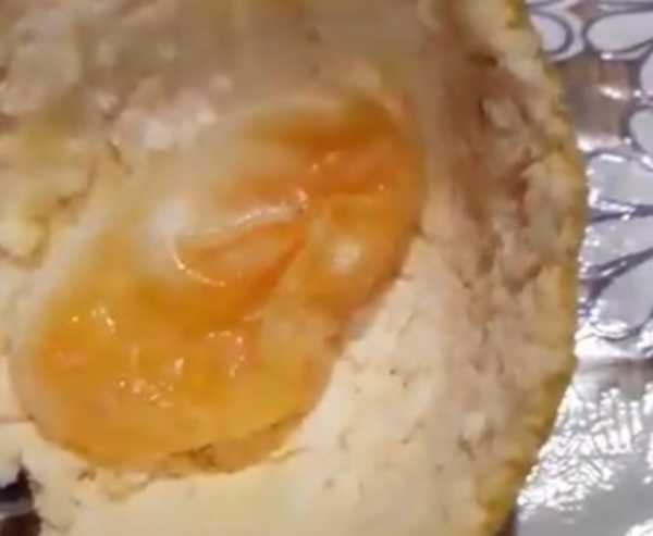 В Мглине сняли на видео червивые мандарины из элитного магазина