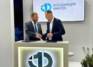 Банк «Уралсиб» и «Сравни» подписали соглашение о стратегическом партнерстве в сфере цифровых финансовых услуг