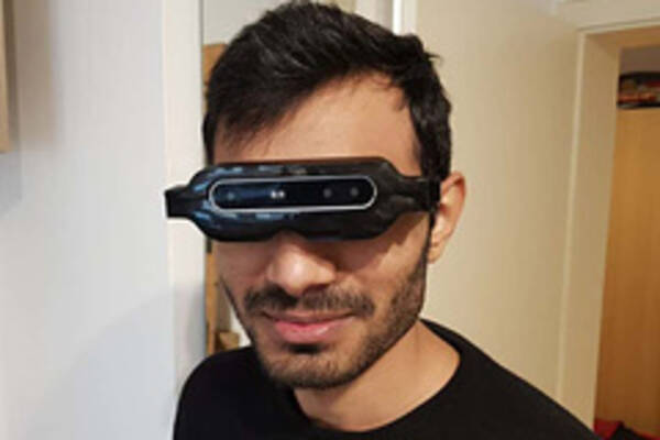 Ученые создали очки, которые позволяют слепым ориентироваться в пространстве