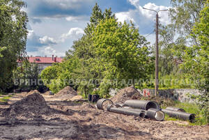 «Ливневку» начали прокладывать на Комсомольской в Брянске