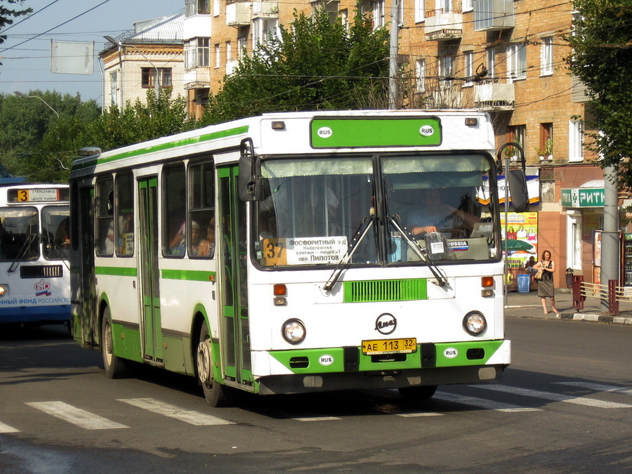В Брянске маршрут автобуса № 37 предложили продлить до «Юрфака БГУ»