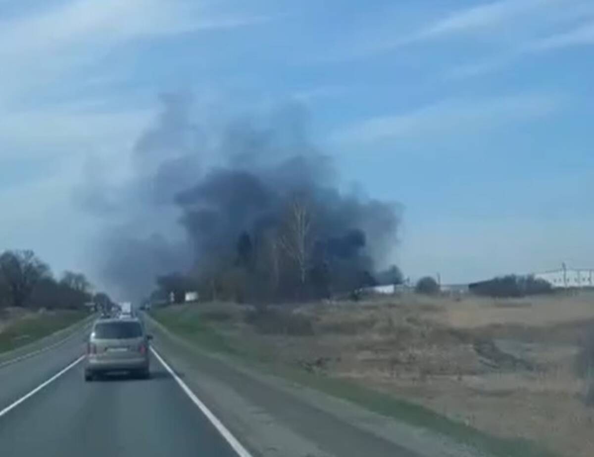 Под Брянском сняли на видео крупный пожар