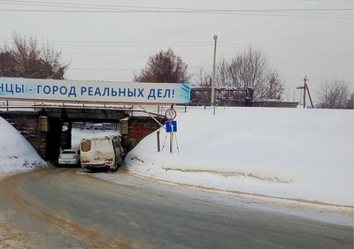 В Клинцах автобус ПАЗ въехал в опору путепровода: ранены 4 пассажирки