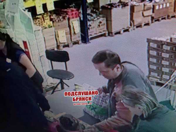 В Брянске мужчина украл в магазине консервы на 140 рублей