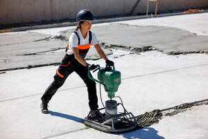 Бензиновая виброрейка: особенности и правила выбора