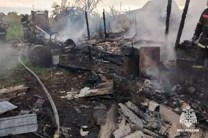 На Озерной в Пупково Дятьковского района вспыхнул жилой дом